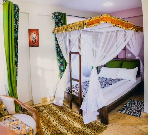 اتاق استاندارد با چشم‌انداز کوهستان, Kilimanjaro Scenic Lodge