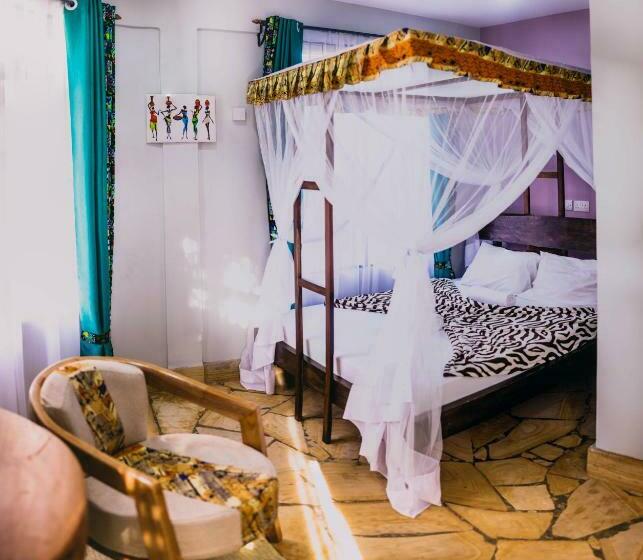 اتاق استاندارد با چشم‌انداز کوهستان, Kilimanjaro Scenic Lodge