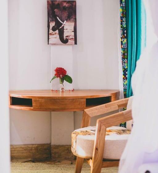 اتاق استاندارد با چشم‌انداز کوهستان, Kilimanjaro Scenic Lodge