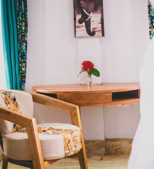 اتاق استاندارد با چشم‌انداز کوهستان, Kilimanjaro Scenic Lodge