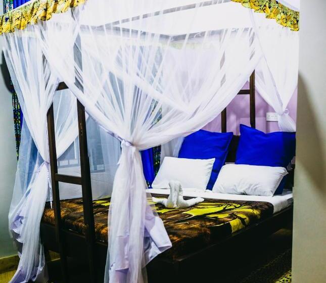 اتاق استاندارد با چشم‌انداز کوهستان, Kilimanjaro Scenic Lodge