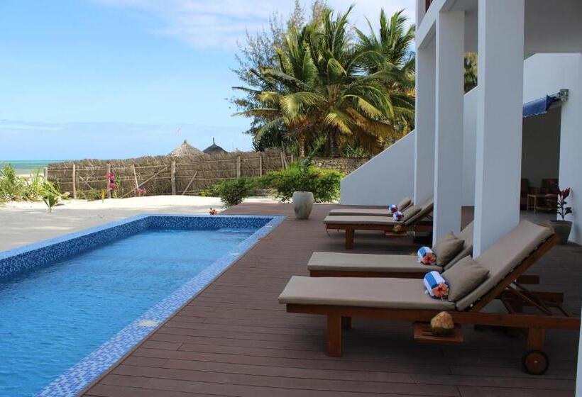 ویلای یک اتاق خوابه با استخر شنا, Kivuli Beach Resort Paje