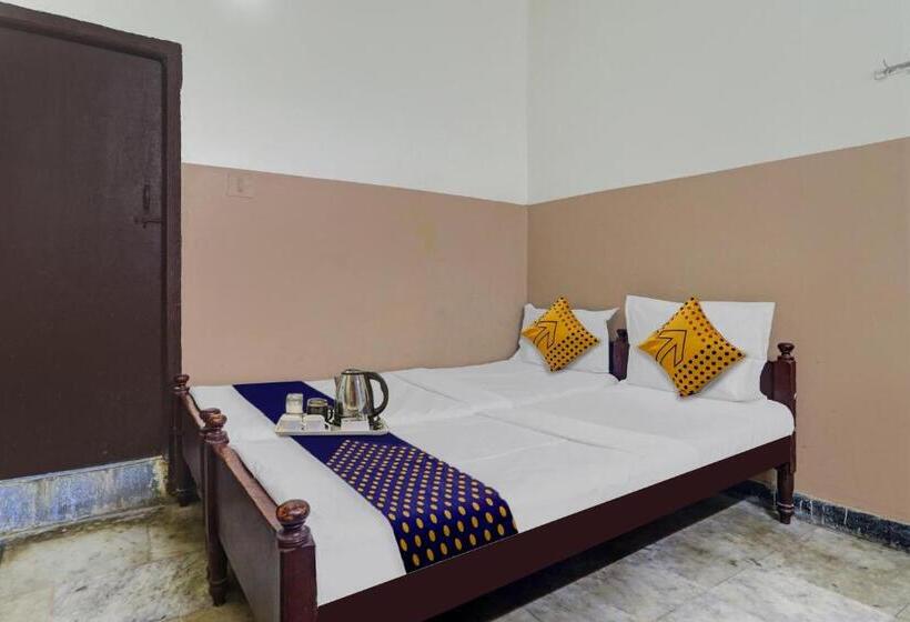 اتاق کلاسیک سه تخته, Spot On Sri Sai Lohith Lodge Near Secunderabad Railway Station