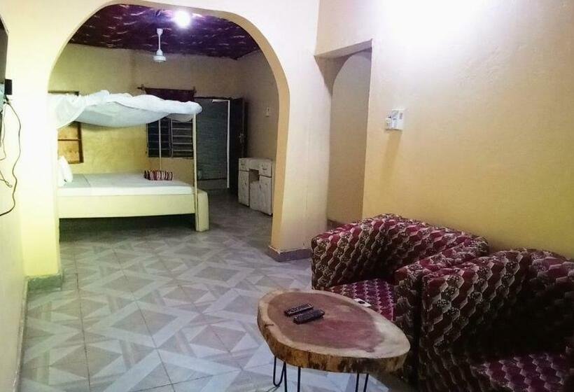 اتاق سوپریور با تخت بزرگ, Baba Lao