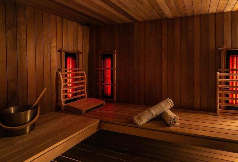 اتاق لوکس با بالکن, The Newport Lodge   Incl 3h Wellness & Use Ebikes & Breakfast