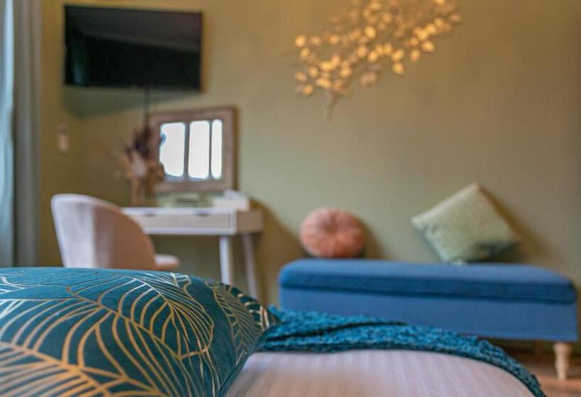 اتاق لوکس با بالکن, The Newport Lodge   Incl 3h Wellness & Use Ebikes & Breakfast