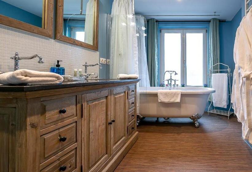 اتاق لوکس با بالکن, The Newport Lodge   Incl 3h Wellness & Use Ebikes & Breakfast
