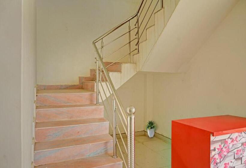 اتاق کلاسیک سه تخته, Flagship Rahi Paying Guest House