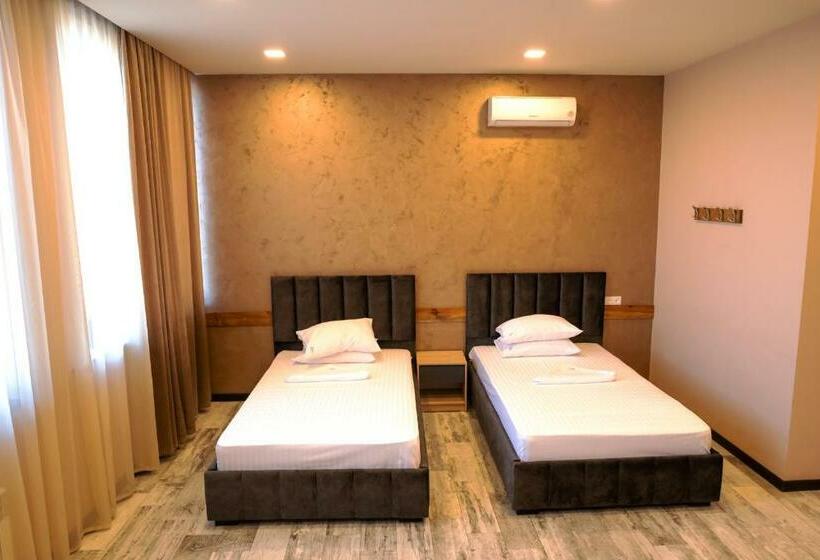 اتاق لوکس خانوادگی, B H Y Guesthouse In Yerevan