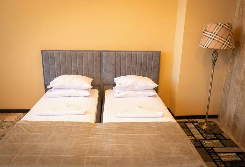 اتاق لوکس خانوادگی, B H Y Guesthouse In Yerevan