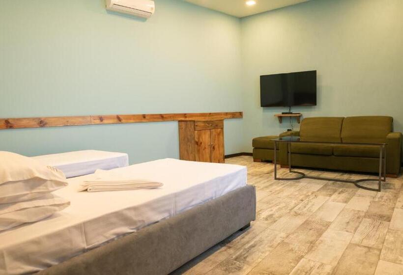 اتاق لوکس, B H Y Guesthouse In Yerevan