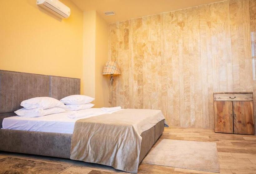اتاق لوکس, B H Y Guesthouse In Yerevan