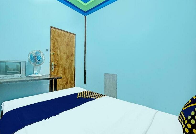 اتاق اکونومی, Spot On 91916 Joglo Doyong Homestay Syariah