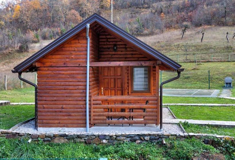 سوییت خانوادگی, Forest Lodges