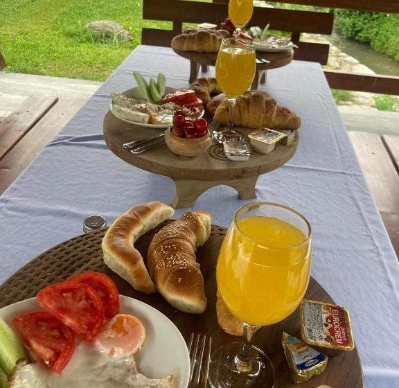 ویلای لوکس 1 خوابه, Forest Lodges
