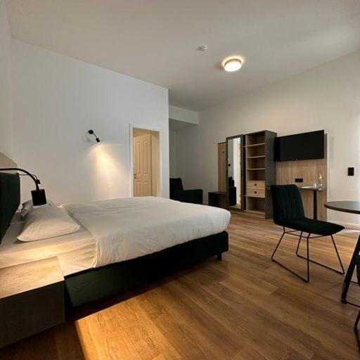 اتاق سوپریور سه تخته, Hopfenhotel Am Adenauerufer