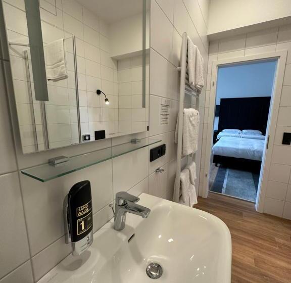 اتاق سوپریور چهار تخته, Hopfenhotel Am Adenauerufer