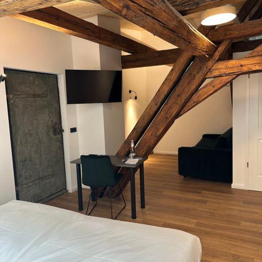 اتاق لوکس چهار تخته, Hopfenhotel Am Adenauerufer