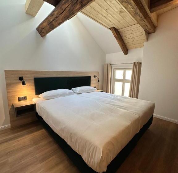 اتاق لوکس چهار تخته, Hopfenhotel Am Adenauerufer
