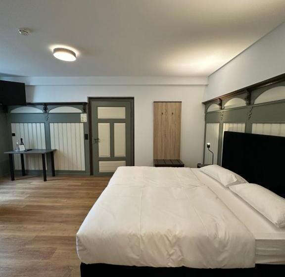 اتاق سوپریور چهار تخته, Hopfenhotel Am Adenauerufer