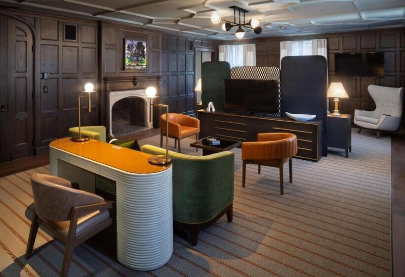 سوئیت با تخت بزرگ, 21c Museum Hotel St Louis