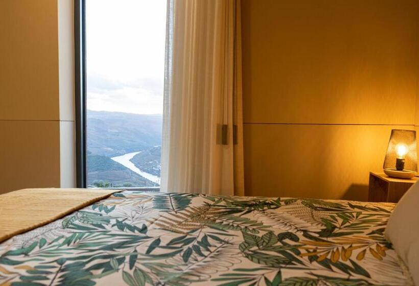 اتاق لوکس, Dorigem Rooms