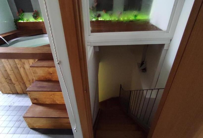سوئیت با وان آب گرم, B&b Santa Rita Corato