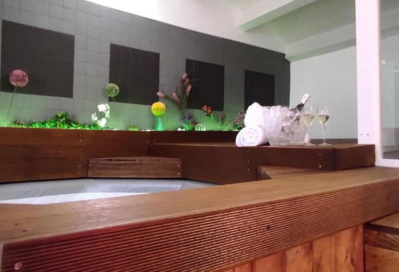 سوئیت با وان آب گرم, B&b Santa Rita Corato
