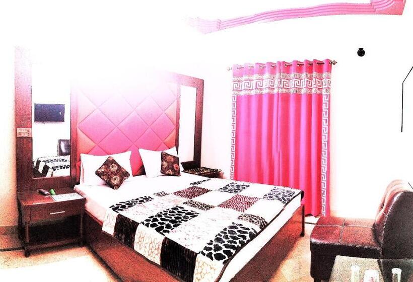 اتاق لوکس یک تخته, Subhan Palace Gulshan Near Millennium Mall