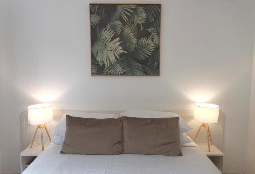 2 Bedroom Apartment, Bay Of Palms Resort