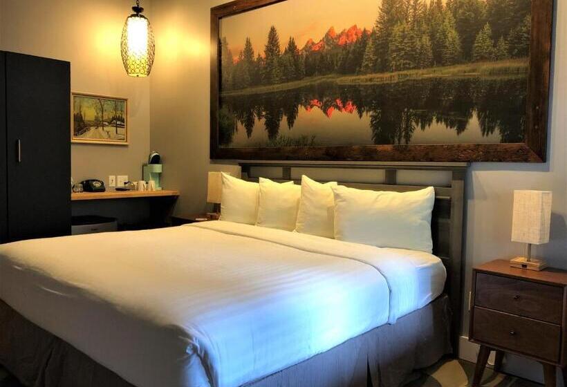 اتاق سوپریور با تخت بزرگ, Blue Elk Inn