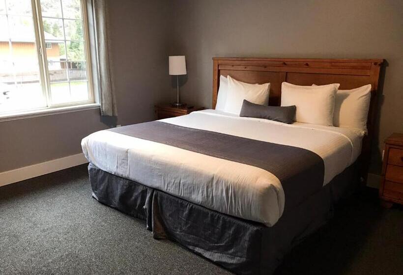 3 Bedroom Suite, Blue Elk Inn