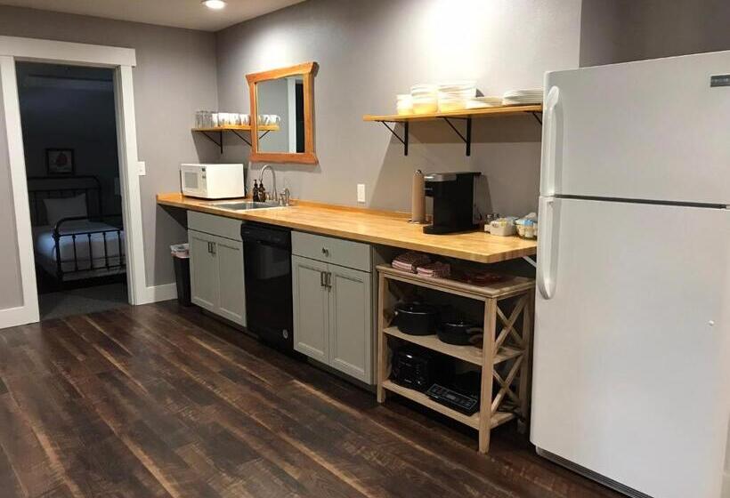 3 Bedroom Suite, Blue Elk Inn