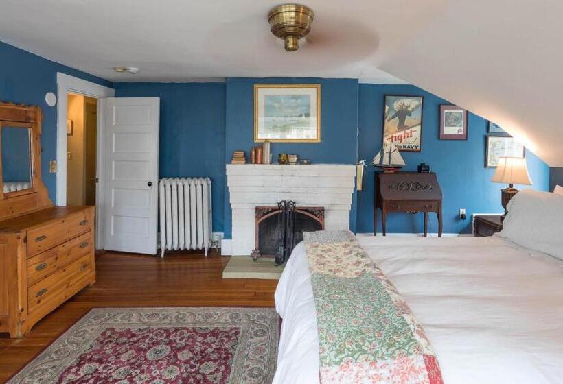 سوییت لوکس, Snug Cottage