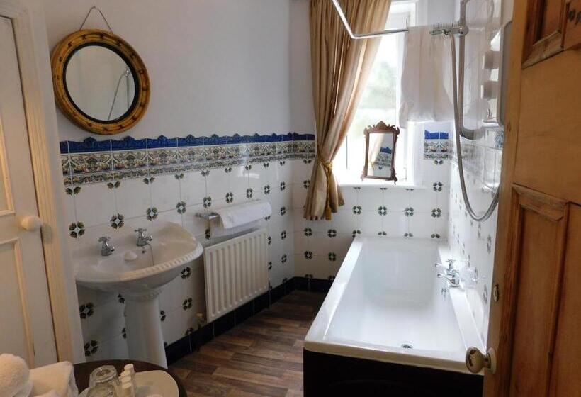 اتاق لوکس, The Old Registry Guest House