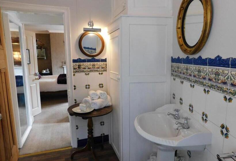 اتاق لوکس, The Old Registry Guest House