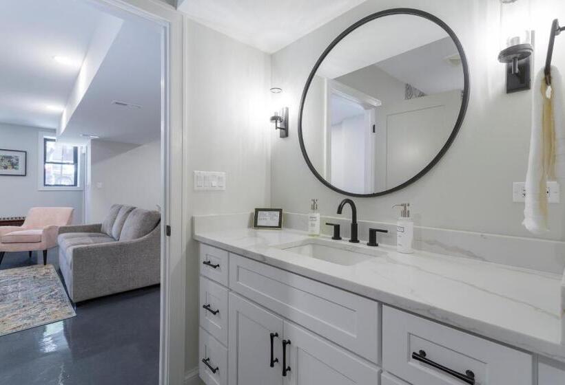 آپارتمان 1 خوابه, Wicker Park Inn