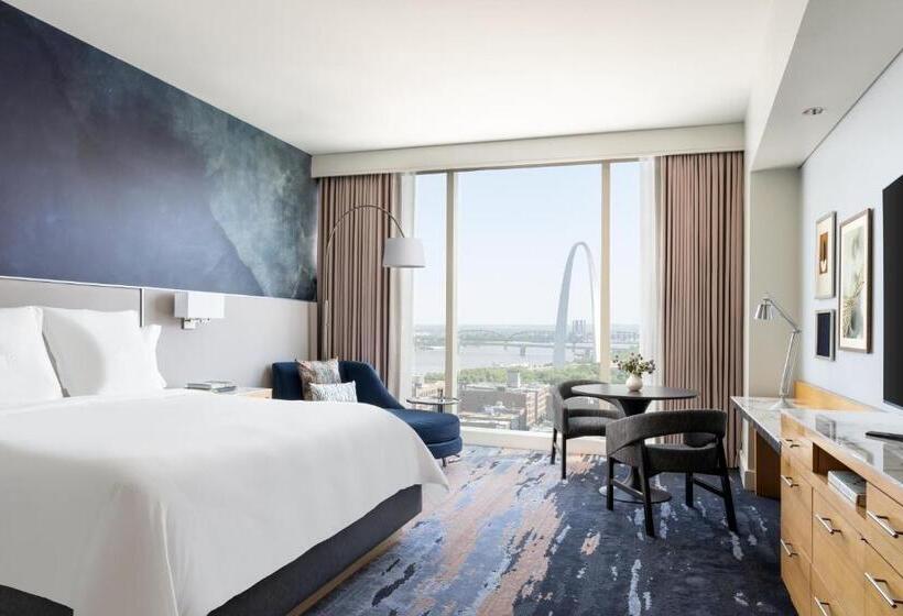 غرفة قياسية سرير كينج, Four Seasons  St Louis