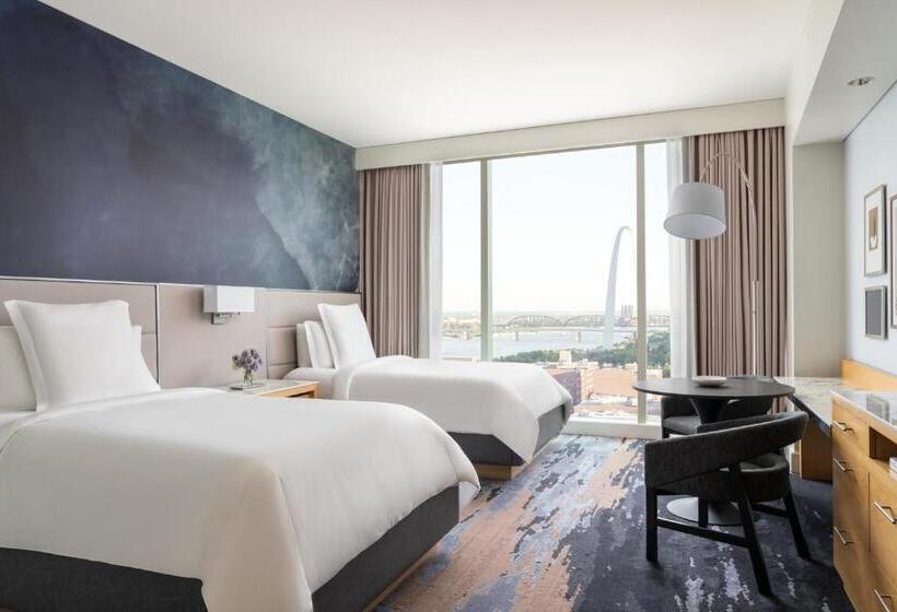 اتاق استاندارد با چشم‌انداز, Four Seasons  St Louis