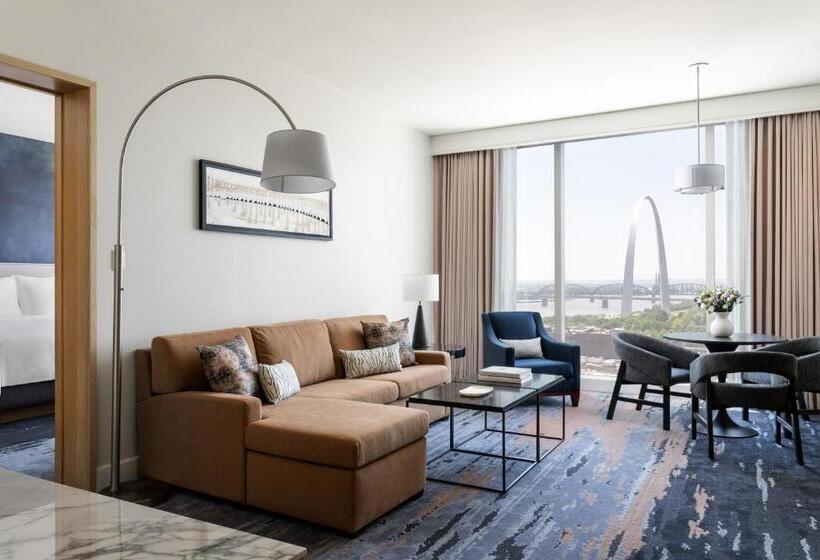 Suite Adaptada para personas con movilidad reducida, Four Seasons  St Louis