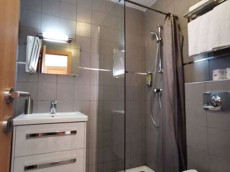 استودیوی استاندارد, Residence Saint Michel