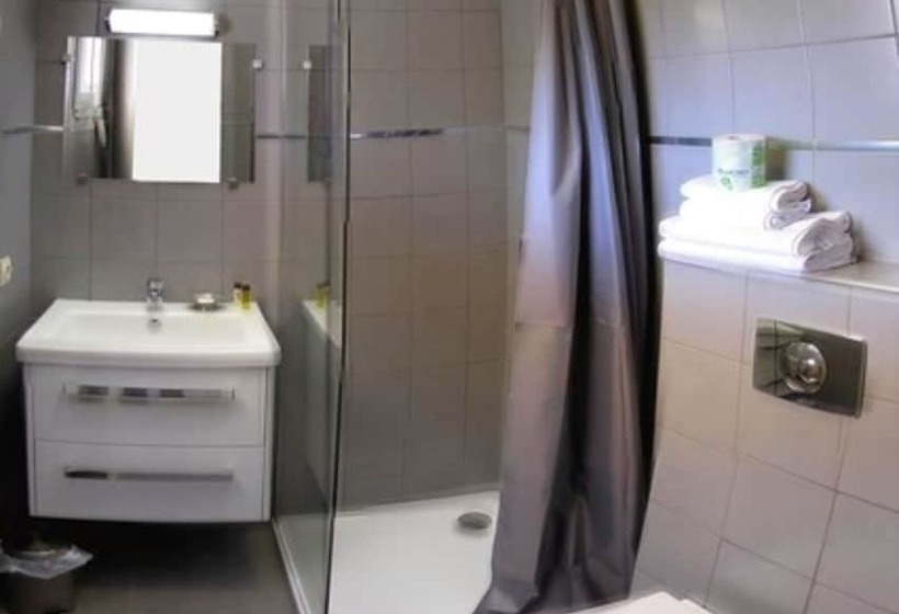 استودیوی استاندارد, Residence Saint Michel
