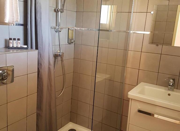 استودیوی استاندارد, Residence Saint Michel