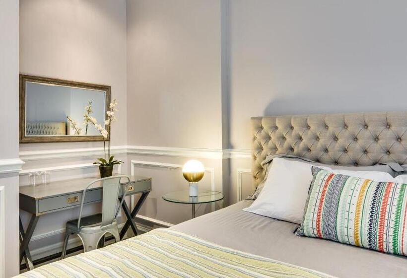 اتاق استاندارد با چشم‌انداز باغ, Ruby Room
