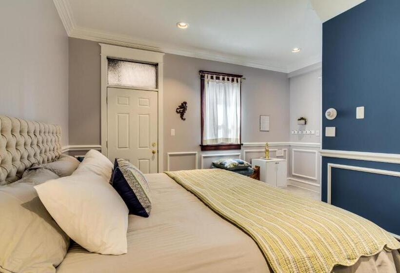 اتاق استاندارد با چشم‌انداز باغ, Ruby Room