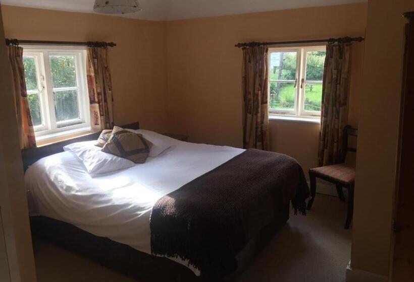 Standard Room, The Winchfield Inn