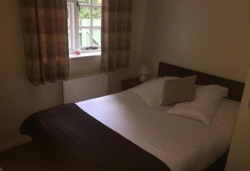 Standard Room, The Winchfield Inn