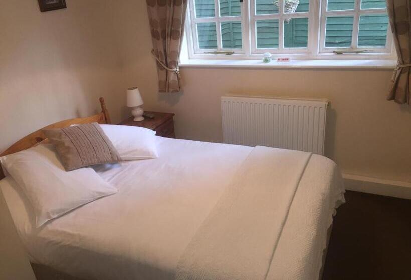 Standard Single Room, The Winchfield Inn