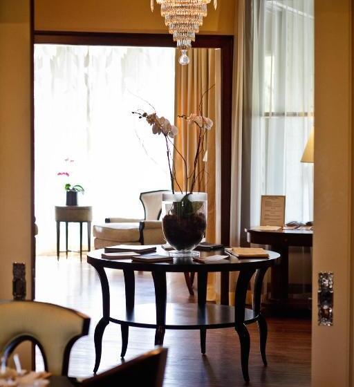 سوییت دوبلکس, Stonehurst Place Bed & Breakfast