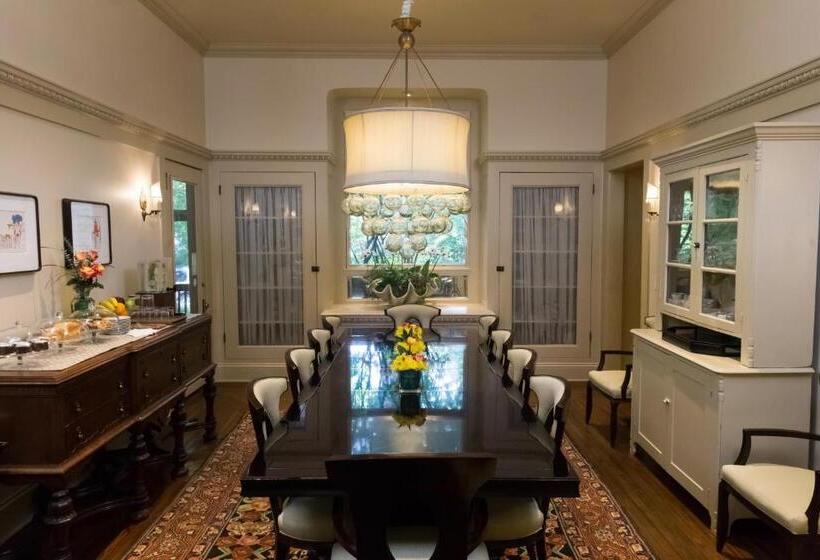 اتاق سوپریور با تخت بزرگ, Stonehurst Place Bed & Breakfast